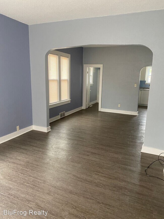Building Photo - 2 br, 1 bath House - 211 5th Ave SE