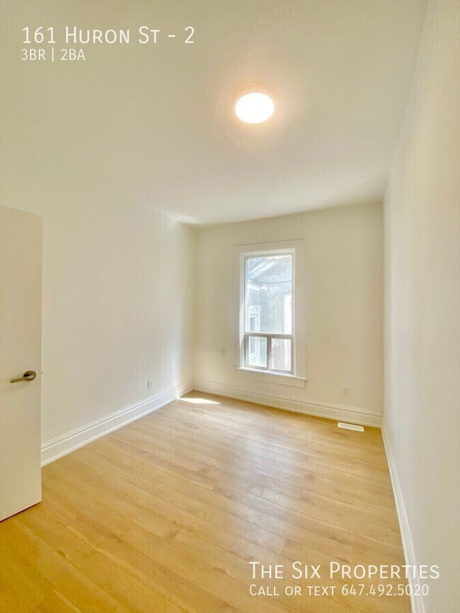 Building Photo - New Bright 3 Bedroom Unit on 2nd Floor