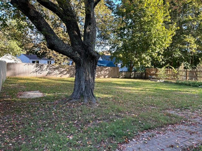 Foto del edificio - 189 Colonial Dr