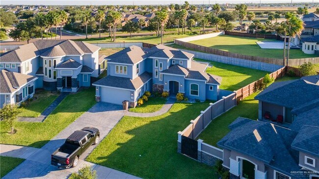 Foto del edificio - 4208 Stillwater Cove