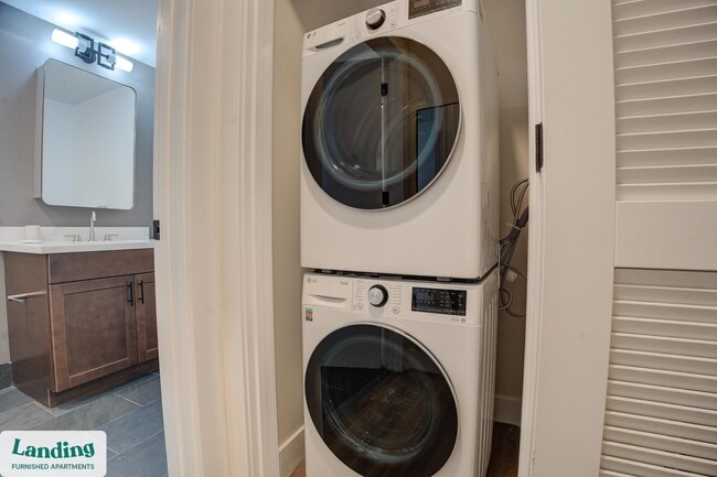 Building Photo - 1999 E Boston St