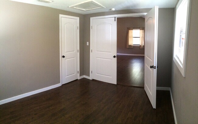 Foto del edificio - 2BR/1BA Bungalow in Summerfield