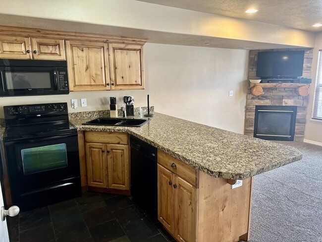 Building Photo - 3521 N Fox Run Dr