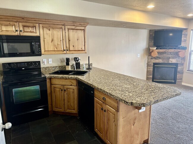 Building Photo - 5122 Moose Hollow Dr