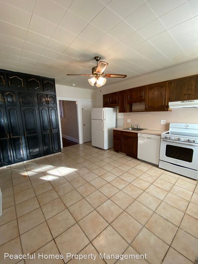 Building Photo - 2 br, 1 bath House - 133 Crystal St
