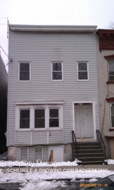 Building Photo - 273 Ontario St