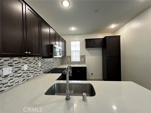 Building Photo - 5846 Ginger Dr
