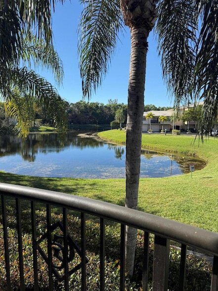 Foto del edificio - 500 Crestwood Ct S