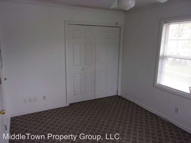 Building Photo - 224 N Dill St