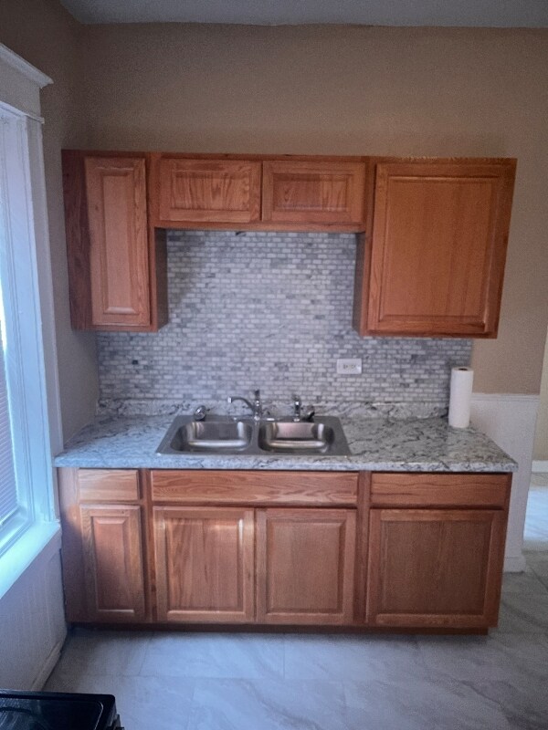 Foto del edificio - 6312 Cates Ave