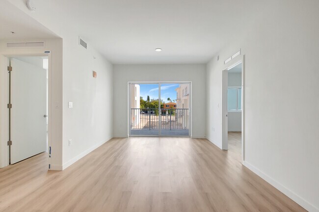 Building Photo - 1721 N J Ter