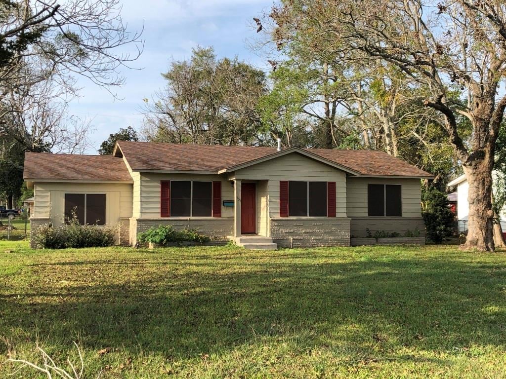 301 Avenue B, Sweeny, TX 77480 House Rental in Sweeny, TX
