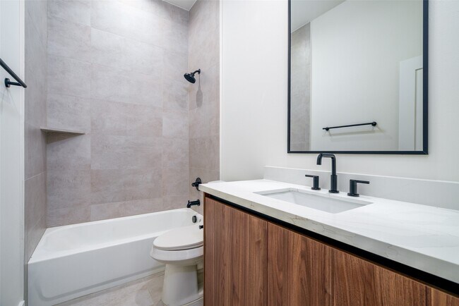 Foto del edificio - 112 Tolima Dove St