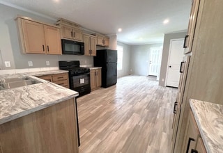 Building Photo - 6588 N Hampshire Dr