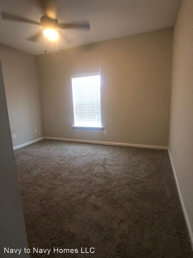 Building Photo - 3 br, 2 bath House - 1422 Autumn Pines Drive