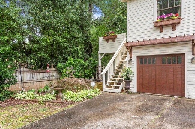 Foto del edificio - 1032 Oakdale Rd NE