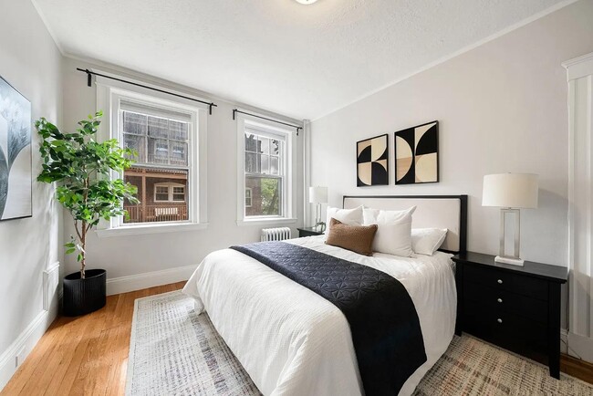 Building Photo - 2 Crawford St