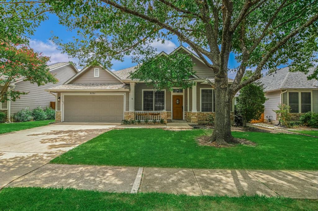 Foto principal - 8701 Little Laura Dr