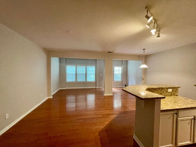 Building Photo - 217 Alexia Ln