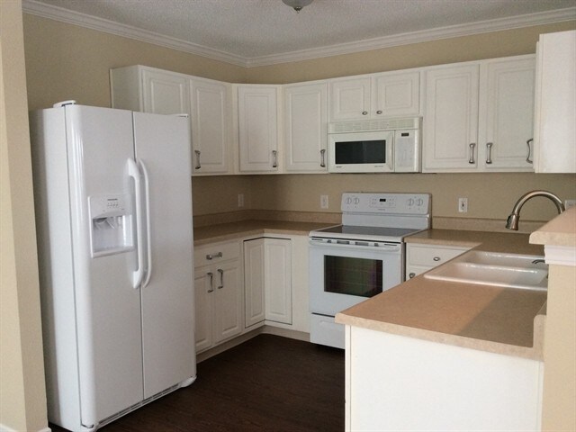 Building Photo - 12755 Republic Drive