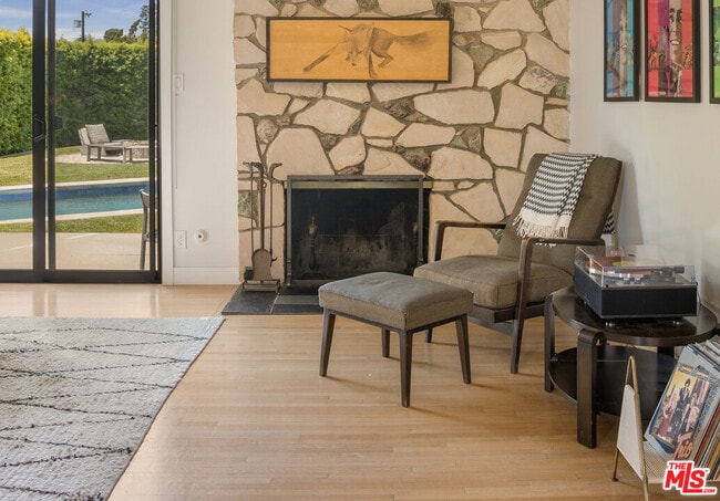 Building Photo - 2611 Range Rd