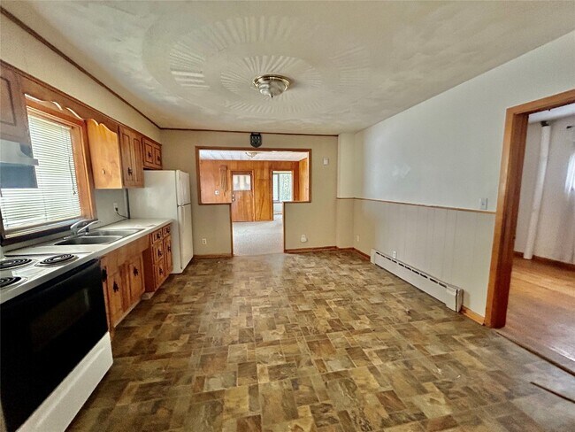 Building Photo - 129 N McKinley Ave