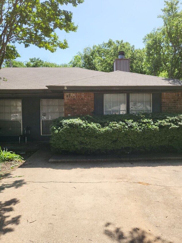 515 Claire Ct, Arlington, TX 76012 House Rental in Arlington, TX