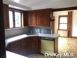 Foto del edificio - 264 Woodbury Rd