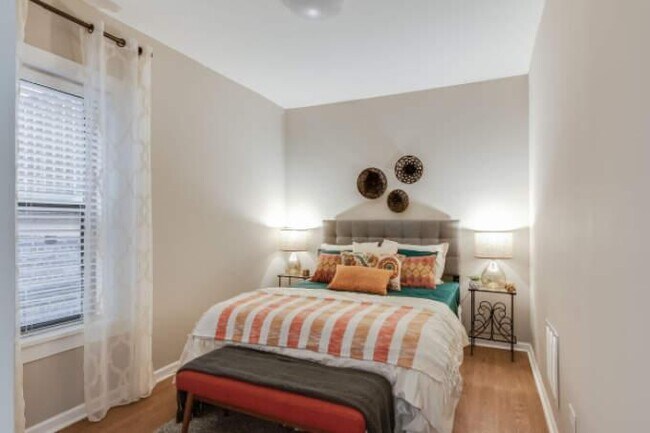 Foto del edificio - 2 bedroom in Chicago IL 60657