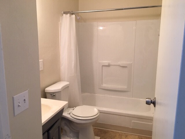 Foto del edificio - 7851 Glenorchard Dr