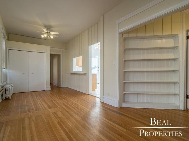 Building Photo - 2 bedroom in CHICAGO IL 60610