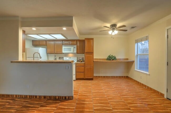 Building Photo - 3035 Bright Star Dr NW