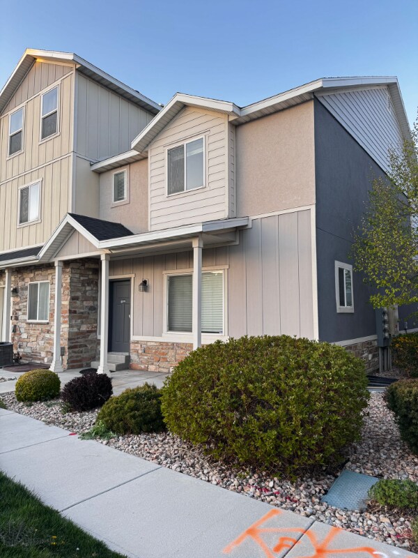 Building Photo - 305 N 680 E