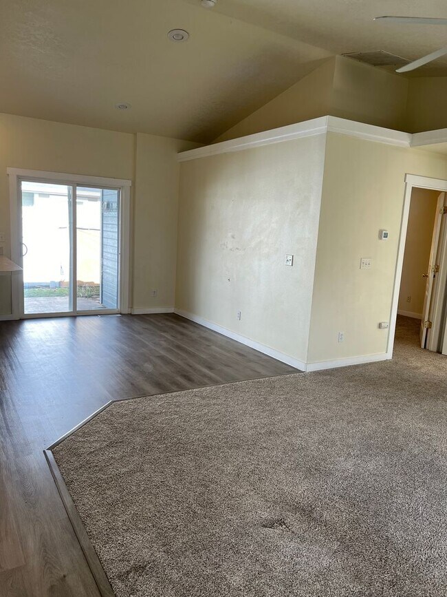 Foto del edificio - Coming soon! 3 bed single family home on a...