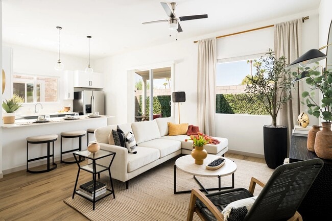 Building Photo - Bungalows on Market Street