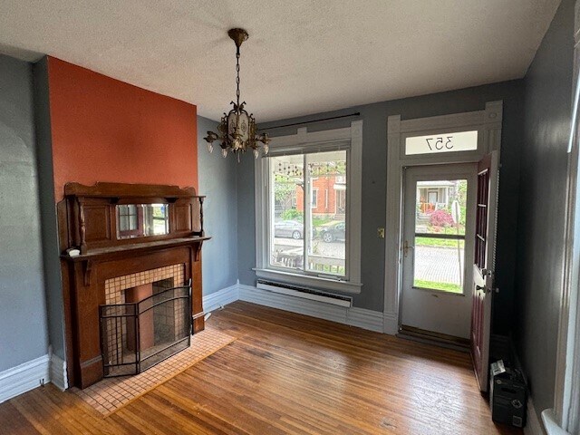 Foto del edificio - 357 W 2nd Ave