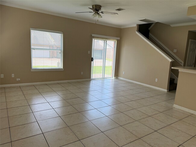Building Photo - 1625 Townhome Ln