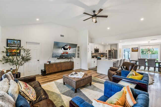 Foto del edificio - 2550 Roy Cir