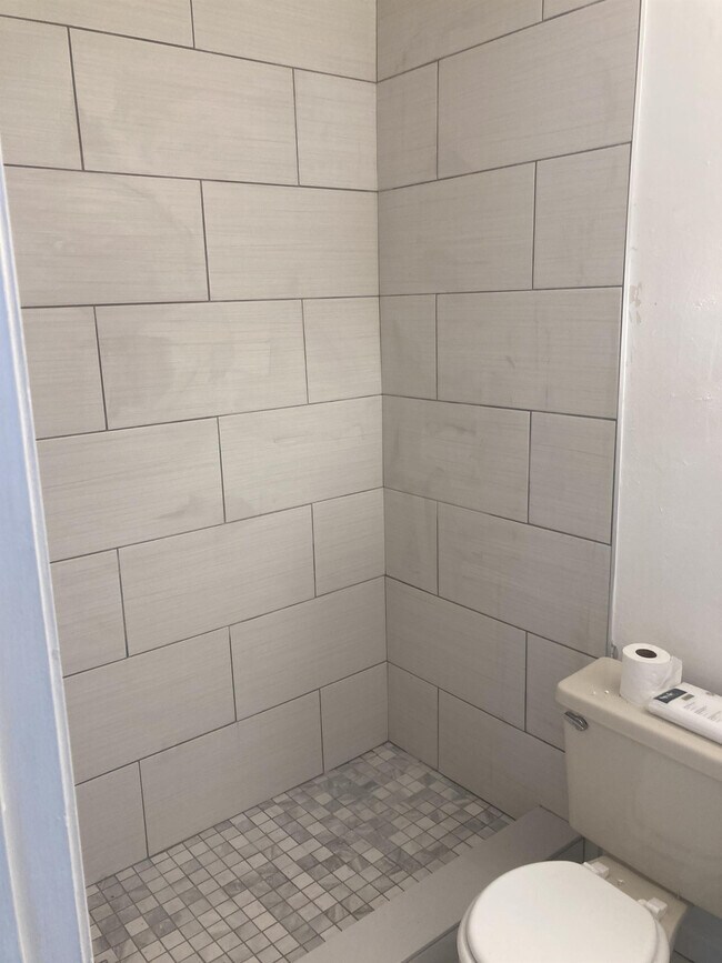 Foto del edificio - 224 Lake Winnemissett Dr