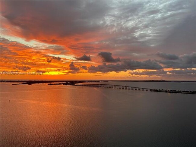 Foto del edificio - 1643 Brickell Ave