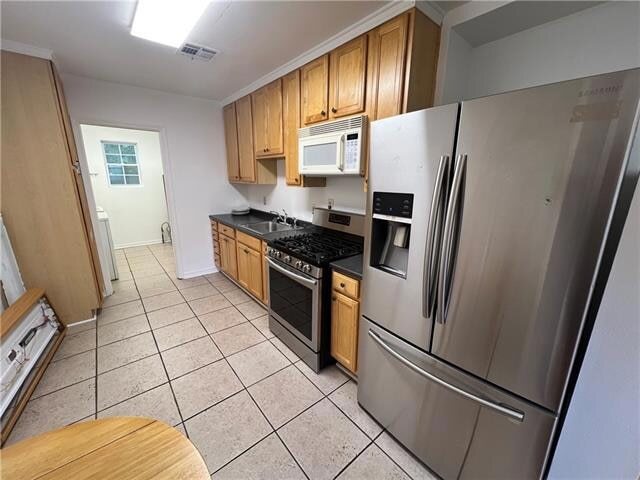 Foto del edificio - 708 Community St