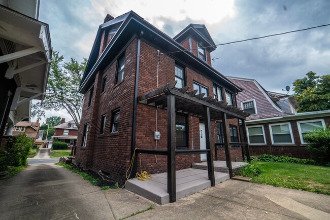 Building Photo - 1247 11th St NW
