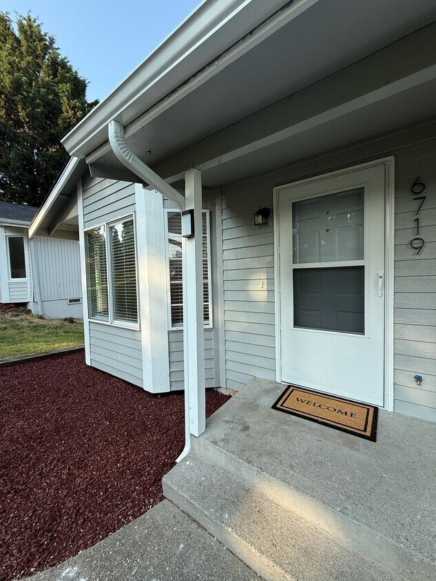 Foto principal - 6719 S Monroe St