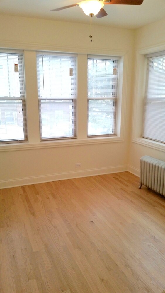 Foto del edificio - 4871 N Washtenaw Ave