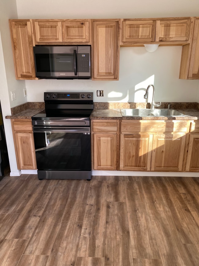 Kitchen - 731 4th St