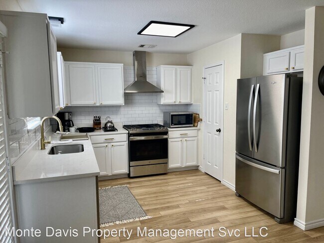 Building Photo - 3 br, 2.5 bath House - 11505 Bruce Jenner ...