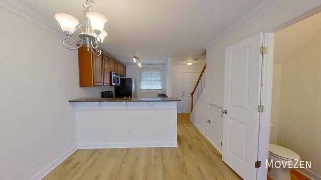 Foto del edificio - 1336 Green Oaks Ln