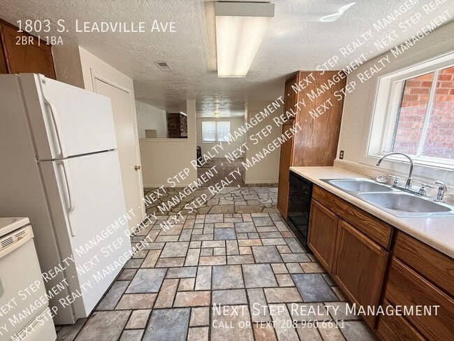 Building Photo - 1803 S Leadville Ave