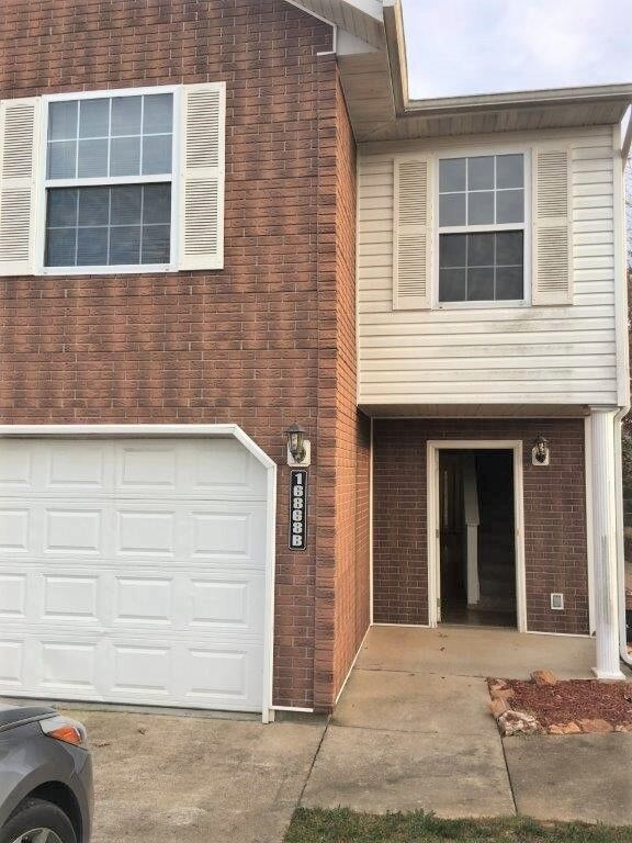 Foto principal - 16868 Hurricane Ln