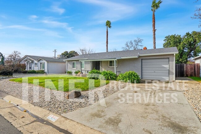 Foto del edificio - 1309 Shadowglen Rd